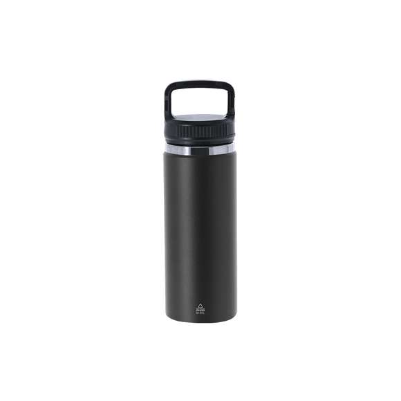 Bidón térmico de 550 ml de capacidad, fabricado en acero inox reciclado de doble pared. Cuenta con un asa funcional con doble función de mosquetón, que facilita un transporte cómodo y versátil. Con tapadera a rosca y base en color mate, complementada con un elegante aro decorativo en plata. Libre de BPA.El acero es uno de los materiales más demandados y que puede encontrarse casi en todas partes, desde productos de uso diario a grandes construcciones. Con innumerables propiedades, entre las que cabe destacar la durabilidad y su alto grado de reutilización, convirtiéndolo en una alternativa muy valorada en soluciones de sostenibilidad. Debidamente tratado, permite obtener nuevos recursos de infinita utilización.