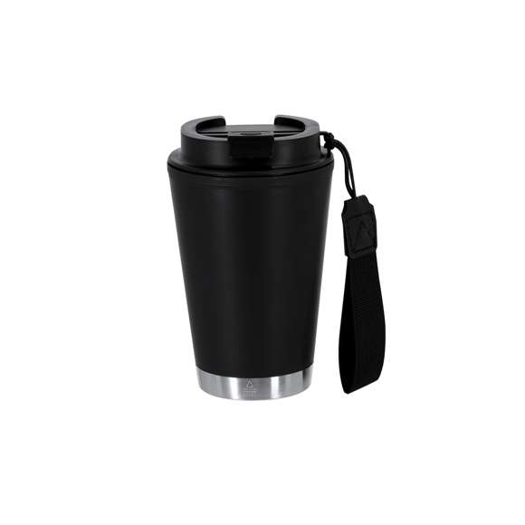 Vaso térmico de doble pared en PP reciclado, combinado con base de acero inoxidable reciclado. Con 300 ml de capacidad.Con tapa con dosificador de fácil apertura y sistema de sellado hermético, anti-fugas. Libre de BPA.Incluye práctica cinta de transporte, ideal para llevarlo fácilmente en cualquier situación. Con certificación Food Grade, garantizando la seguridad cuando los alimentos entran en contacto con el material usado para fabricar el producto. Con distintivo de Acero Inox Reciclado.El PP reciclado es un plástico reciclado y altamente reciclable, de gran resistencia y apto para multitud de aplicaciones.El acero es uno de los materiales más demandados y que puede encontrarse casi en todas partes, desde productos de uso diario a grandes construcciones. Con innumerables propiedades, entre las que cabe destacar la durabilidad y su alto grado de reutilización, convirtiéndolo en una alternativa muy valorada en soluciones de sostenibilidad. Debidamente tratado, permite obtener nuevos recursos de infinita utilización.