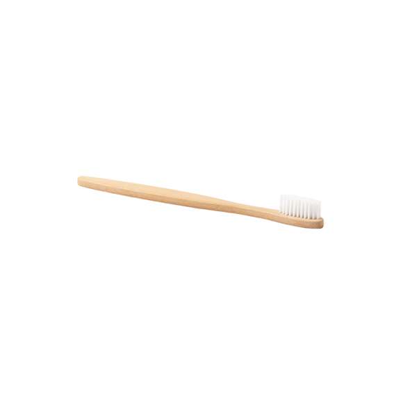 Set dental con cepillo de dientes y pasta dentífrica. Contenido:Cepillo de dientes fabricado en bambú.Pasta dentífrica incluida en tubo de 3 gr, con tapón a rosca.En colores naturales y presentado en estuche individual de cartón reciclado.Materiales como el Bambú fomentan la utilización de materias primas naturales reduciendo las emisiones contaminantes. Además, el bambú proviene de una planta de gran resistencia y versatilidad, con crecimiento y regeneración rápida, siendo una excelente alternativa al uso de madera tradicional.