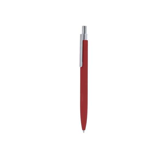 Bolígrafo de mecanismo pulsador fabricado en aluminio reciclado. Pulsador y clip metálico en acabado cromado. Cuerpo acabado goma, especialmente diseñado para marcaje en láser. Distintivo aluminio reciclado en la parte superior del bolígrafo. De cartucho jumbo y en tinta azul.  El aluminio reciclado es un material con posibilidades de reciclaje casi infinitas, sin perder sus propiedades originales y consumiendo menos energía en este proceso.Certificación GRS (Global Recycled Standard / Estándar de Reciclaje Global), que garantiza el origen reciclado del material usado para fabricar el producto.