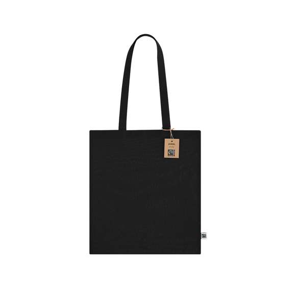 Bolsa confeccionada principalmente en algodón de 140g/m2. Con certificación Fairtrade (Comercio Justo) un sistema comercial solidario y alternativo al convencional que persigue el desarrollo de los pueblos y la lucha contra la pobreza. De acabado cosido, con asas largas de 70cm y resistencia hasta 8kg de peso. Incluida etiqueta Fairtrade y hangtag distintivo en cartón reciclado.