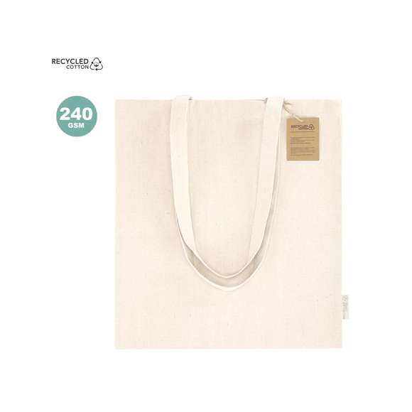 Bolsa confeccionada principalmente en algodón reciclado de 240 g/m2. Asas largas de 70cm con refuerzo, de acabado cosido. Logotipo en etiqueta lateral y resistencia hasta 7 kg de peso.