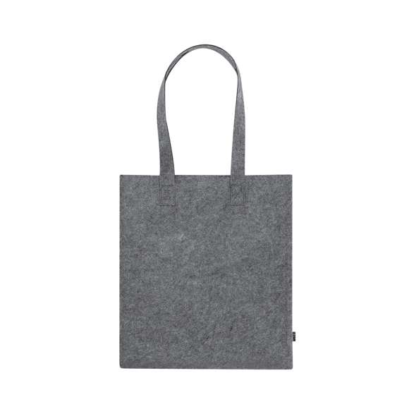 Bolsa fabricada en fieltro RPET reciclado. Con asas reforzadas largas. Resistencia hasta 6kg. Incluye distintivo RPET en etiqueta exterior.El material RPET se elabora a partir de plástico reciclado, para así fomentar la reutilización de residuos plásticos y ayudar a la sostenibilidad del planeta.