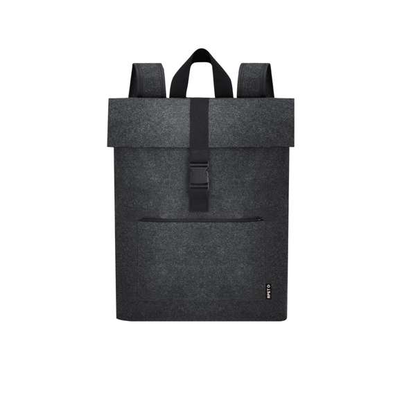 Mochila de fieltro RPET. Cuenta con bolsillo principal con cierre de hebilla y bolsillo frontal adicional con cierre de cremallera. Equipada con cintas para los hombros ajustables y reforzadas y asa superior. Incluye distintivo RPET en etiqueta exterior.El fieltro RPET es fruto de la combinación del proceso de reciclaje de materiales plásticos junto con la técnica milenaria de fabricación del fieltro, dando como resultado un material de eco-tendencia que, además de ser de origen reciclado, también se convierte en reciclable.