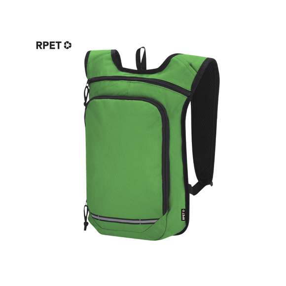 Mochila fabricada en resistente poliéster RPET 600D, diseñada con tiras reflectantes en el frontal para mayor visibilidad. Incluye un amplio compartimento principal y un práctico bolsillo frontal, ambos con cierre de cremallera para un acceso cómodo. Además, cuenta con respaldo y correas acolchadas y ajustables.El material RPET se elabora a partir de plástico reciclado, para así fomentar la reutilización de residuos plásticos y ayudar a la sostenibilidad del planeta.