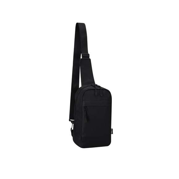 Bandolera en resistente poliéster RPET 600D. Con sistema de cierre de cremallera con doble tirador. Cuenta con un espacioso bolsillo principal y un práctico bolsillo frontal con cremallera. Incluye una cinta de transporte ajustable, con diferentes opciones de uso, proporcionando versatilidad y comodidad en cualquier ocasión.El material RPET se elabora a partir de plástico reciclado, para así fomentar la reutilización de residuos plásticos y ayudar a la sostenibilidad del planeta.