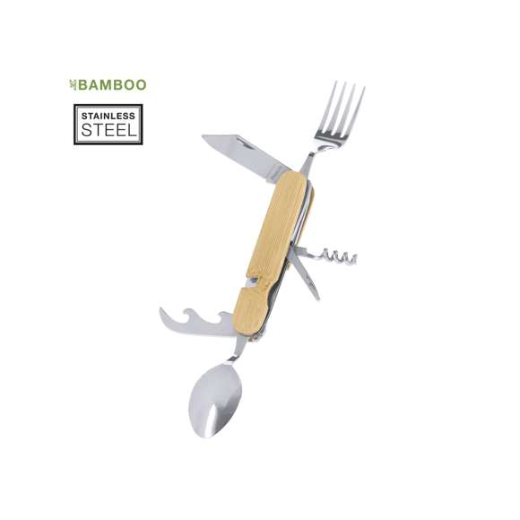 Set de cubiertos multifuncional fabricado en acero inoxidable y bambú. Incluye 7 funciones: cuchara, tenedor, cuchillo, abrebotellas, abrelatas, sacacorchos y punzón.Materiales como el Bambú fomentan la utilización de materias primas naturales reduciendo las emisiones contaminantes. Además, el bambú proviene de una planta de gran resistencia y versatilidad, con crecimiento y regeneración rápida, siendo una excelente alternativa al uso de madera tradicional.