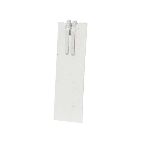 Set de bolígrafo y lápiz eterno fabricados con cartones de leche reciclados, presentados en funda de papel con semillas. Bolígrafo de tinta azul y lápiz con punta eterna, para así usar siempre el mismo lápiz y no generar residuos, ambos con mecanismo pulsador y clip a juego fabricados en Caña de Trigo, con distintivo grabado. Con distintivo de cartón de leche reciclado en el cuerpo. La funda incluye semillas de petunia, convirtiéndolo en papel plantable al final de su vida útil. Incluye instrucciones de plantado en la cubierta trasera.Los Cartones de Ceche se componen en su mayor parte de cartón y aluminio. Durante su proceso de reciclado, se separan los distintos materiales del envase para su reutilización y nuevo uso, contribuyendo así a recorrer el camino infinito de la economía circular. Este material se caracteriza por su alto grado de reciclabilidad, así como por su ligereza y resistencia.La Caña de Trigo fomenta la utilización de materias primas naturales, reduciendo así las emisiones contaminantes.