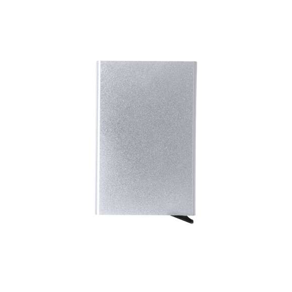 Tarjetero fabricado en Aluminio Reciclado. Capacidad hasta 10 tarjetas, con ingenioso mecanismo desliza y extrae de acceso a las tarjetas. Tecnología de seguridad RFID (Identificación por Radio Frecuencia) que mantiene seguros tus dispositivos de transmisión de identidad. Distintivos RFID y Aluminio Reciclado.El Aluminio Reciclado es un material con posibilidades de reciclaje casi infinitas, sin perder sus propiedades originales y consumiendo menos energía en este proceso.Certificación GRS (Global Recycled Standard / Estándar de Reciclaje Global), que garantiza el origen reciclado del material usado para fabricar el producto.