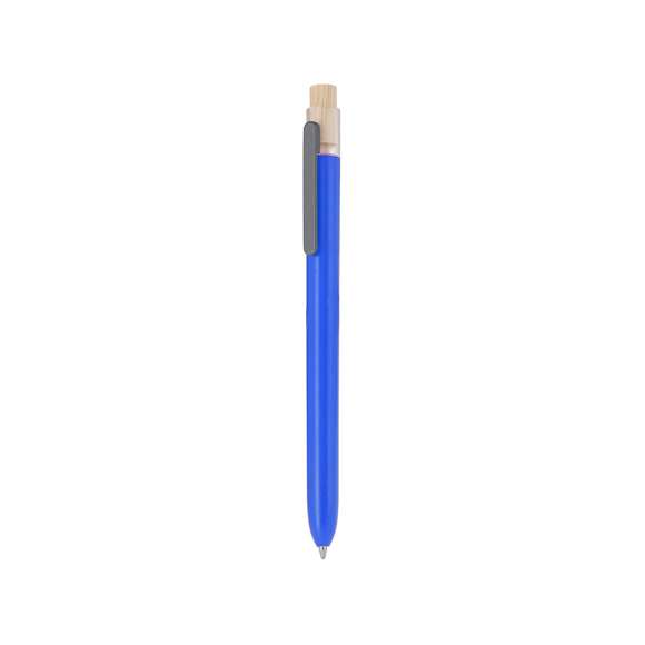 Bolígrafo fabricado en RABS. Cuenta con un clip metálico y un mecanismo pulsador fabricado en bambú. En tinta azul. Distintivo RABS en la parte superior del bolígrafo.El RABS es un plástico altamente reciclable de gran resistencia y con multitud de aplicaciones que lo convierten en una solución eco-friendly.