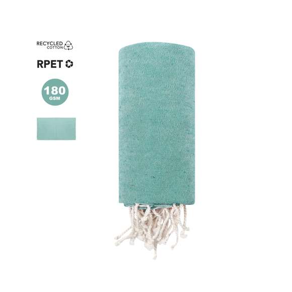 Pareo toalla de 180g/m2 en combinación de algodón reciclado y RPET. El material RPET se elabora a partir de plástico reciclado, para así fomentar la reutilización de residuos plásticos y ayudar a la sostenibilidad del planeta.