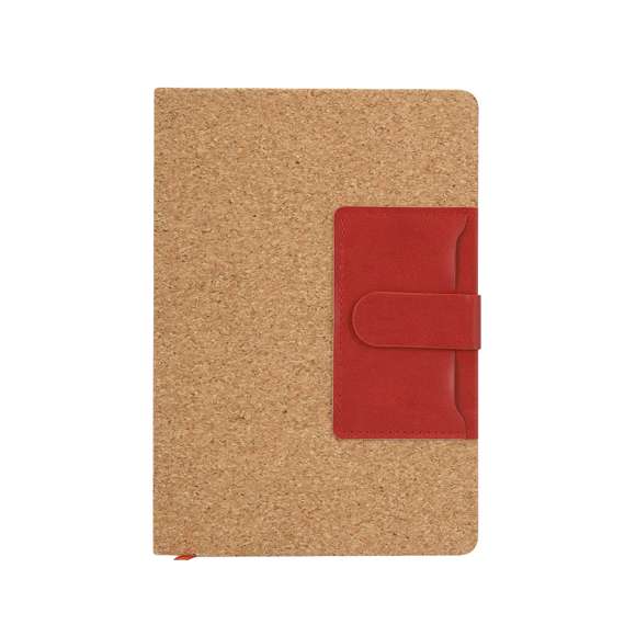 Bloc de notas de tapas rígidas en combinación de corcho natural y PU. Incluye bolsillo de PU en portada, ideal para tarjetas. Con cierre magnético, 80 páginas d