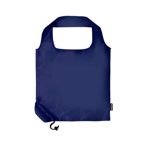 Bolsa plegable en RPET 190T. Incluye accesorio de ajuste para fácil plegado y distintivo RPET. Con una resistencia de hasta 7 kg de peso.El material RPET se elabora a partir de plástico reciclado, para así fomentar la reutilización de residuos plásticos y ayudar a la sostenibilidad del planeta.