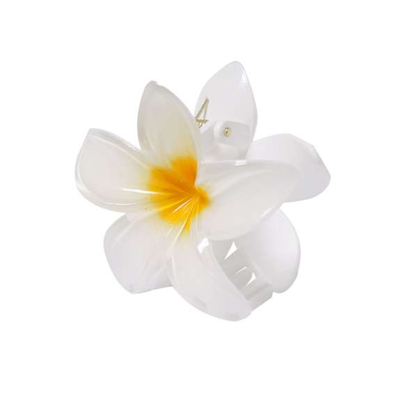Pinza para el pelo con diseño original en forma de flor blanca y centro amarillo. Cuenta con 8 resistentes dientes que garantizan una sujeción cómoda y segura.