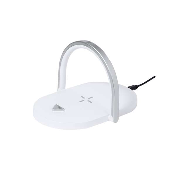 Lámpara multifunción fabricada en resistente ABS. Con cargador inalámbrico de 15W integrado y 32 LEDs en un aro plegable que también hace de soporte. Compatible con dispositivos móviles de carga inalámbrica y con cable cargador Tipo C -incluido-. Disponible manual de instrucciones en español e inglés.Fabricada conforme a los estándares RoHS y en cumplimiento con los siguientes requisitos de seguridad:Sistema de protección contra sobrecalentamiento.Sistema de protección contra sobrecarga.Sistema de bloqueo para evitar cortocircuitos.