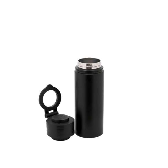 Bidón térmico con Altavoz Bluetooth 5.4 de 3W integrado. Con 500 ml de capacidad y fabricado en acero inox de doble pared, asegurando una durabilidad máxima y un excelente mantenimiento de la temperatura de las bebidas, ya sean frías o calientes. Tapadera con sistema de cierre de rosca y libre de BPA, e incluye sujeción orientable para smartphone con tecnología Magsafe. El altavoz Bluetooth de 600 mAh integrado en el tapón es fácilmente extraíble gracias a su sistema de rosca.