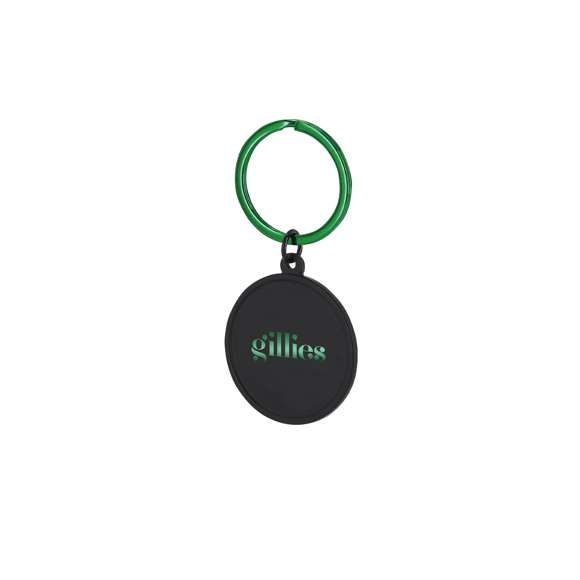 Llavero elaborado en aluminio con diseño redondo en color negro. Ideal para grabado láser con acabado a color por ambos lados del llavero con efecto espejo. Incluye una anilla metálica a juego para resultado elegante.
