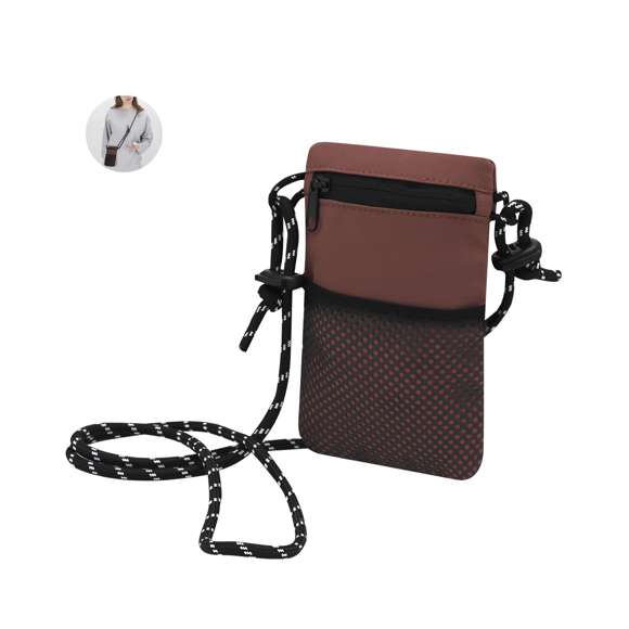 Portatodo fabricado en suave poliéster 150D. Compartimento principal con cierre de cremallera invisible en color negro y bolsillo abierto frontal de rejilla. Incluye cinta bandolera ajustable en forma de cordón en color negro y blanco.