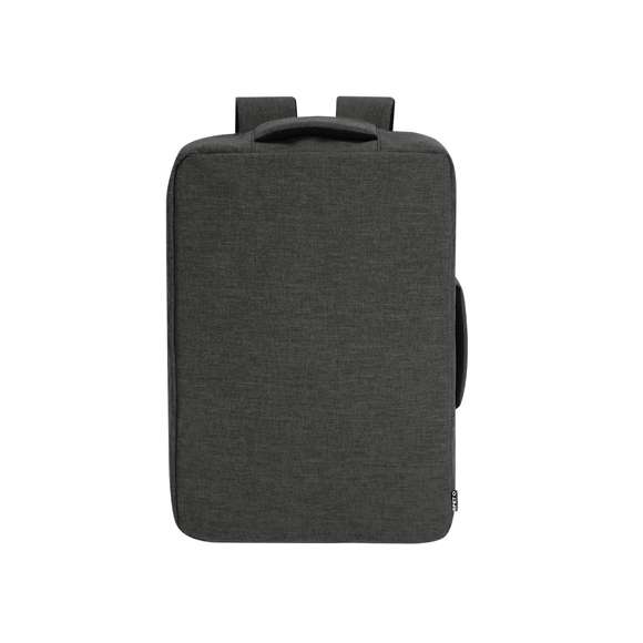 Mochila portadocumentos confeccionada en resistente RPET 300D. Presenta un diseño urbano que incorpora un bolsillo principal con cierre de cremallera oculta para mayor protección, de doble tirador. Con interior acolchado para portátil de hasta 15 pulgadas, bolsillos adicionales en el interior para pequeños objetos. Sus cintas de hombros y la espalda están acolchadas y son ajustables para mayor comodidad. Ofrece tres modalidades de transporte: como mochila, gracias a las tiras de hombros colchadas; como portadocumentos, gracias a su asa de transporte; y cinta para trolley. El material RPET se elabora a partir de plástico reciclado, para así fomentar la reutilización de residuos plásticos y ayudar a la sostenibilidad del planeta.