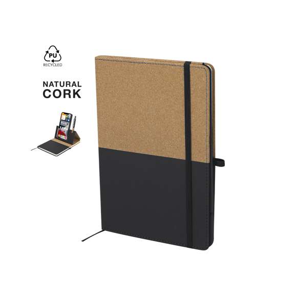 Bloc soporte con tapas rígidas fabricadas en combinación de PU Reciclado y corcho, con versátil soporte magenético en el interior portada para dispositivos móviles en corcho. Cuenta con elástico de cierre, marcapáginas negro y soporte para bolígrafo a juego de color negro. Contiene 80 hojas interiores de disposición a una raya. Con distintivo de PU Reciclado.La PU Reciclado destaca por su resistencia y elasticidad. Este material reciclado y reciclable es una opción sostenible que rescata las fibras desechadas en los procesos de fabricación, minimizando así el desperdicio de material y contribuyendo a su vez a reducir el impacto ambiental, manteniendo a la vez sus propiedades originales.