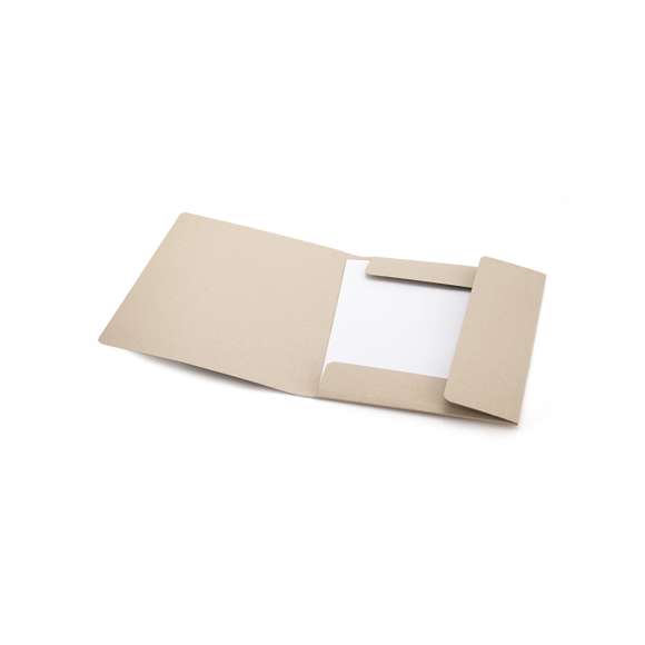 Carpeta ecológica de gran capacidad con cierre elástico en cartón reciclado flexible y con sistema de plegado tripe.