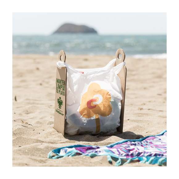 Reutilizabolsas plegable de resistente cartón natural, adaptable a multitud de tamaños de bolsas.