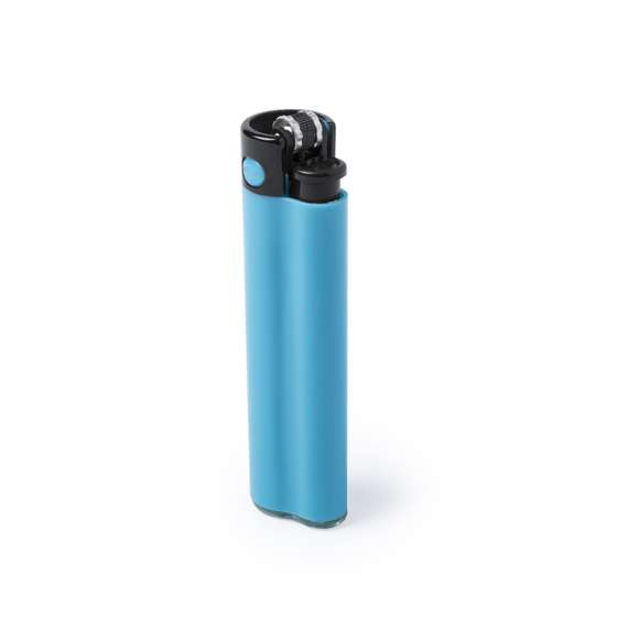 Encendedor a gas de mecanismo de piedra. Con protección infantil, recargable, regulador de llama y accesorio extraíble para prensado. Servidos en cajas expositoras de 24 unidades y en colores surtidos de acabado sólido.