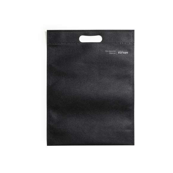 Bolsa de línea nature, fabricada en non-woven reciclado de 70g/m2. De fabricación europea, con acabado termosellado, fuelle en la base, asa reforzada troquelada y distintivo eco/made in sobre la bolsa.