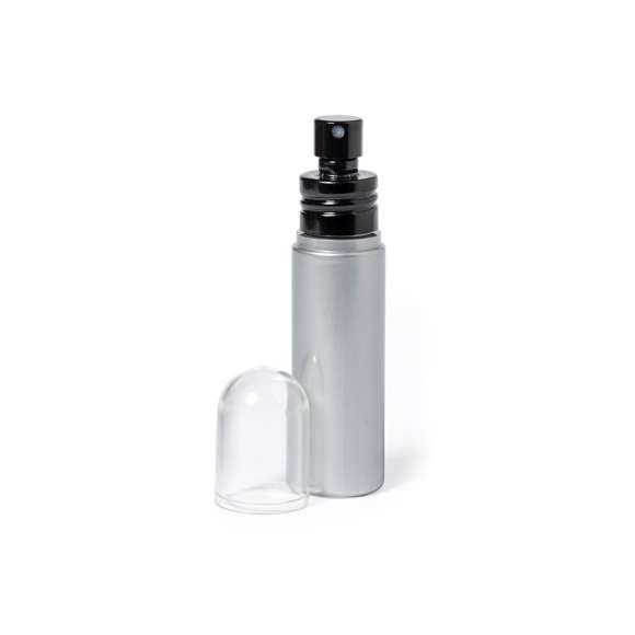 Eau de toilette para hombre Savage, con un toque distintivo el que las notas olfativas se mezclan para crear un equilibrio impecable con matices amaderados. En spray de 20 ml rellenable y con tapón transparente. Presentado en caja de diseño premium.