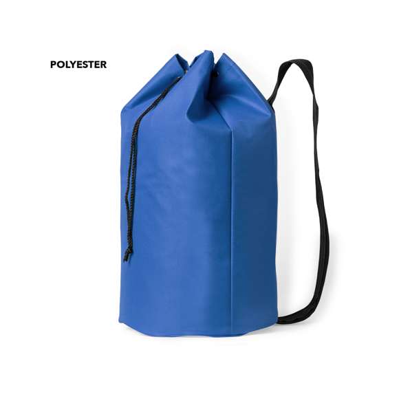 Petate multiusos de gran capacidad en resistente poliéster 600D de vivos colores. Cierre superior de cuerda con accesorio de ajuste y argollas metálicas reforzadas. Cinta lateral 2 en 1 con cierre de cremallera para transporte en un solo hombro o en los dos.