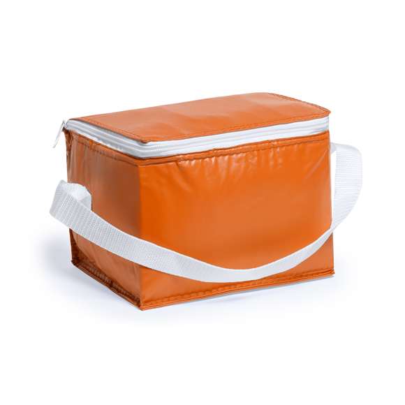 Nevera fabricada en resistente PVC. Con compartimento de 3,2L de capacidad, cierre de cremallera y con cinta bandolera ajustable. Interior isotermo acabado en aluminio. Disponible en variada y llamativa gama de colores.