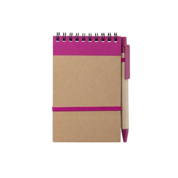 Libreta de anillas hecha de resistente cartón reciclado bicolor con suaves tapas, elástico de sujeción en portada y bolígrafo en cartón reciclado a juego. En atrevidos colores.