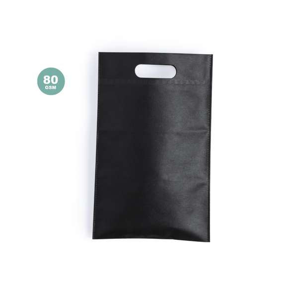 Bolsa de non-woven de 80g/m2 en color negro especialmente diseñada para calzado veraniego. Con asa reforzada troquelada.
