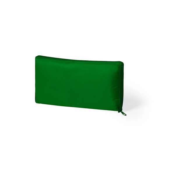 Bolsa nevera en resistente poliéster 190T de vivos y variados colores. Con cierre de cremallera y asas medianas de 55cm reforzadas en nylon. Interior isotermo acabado en aluminio y de acabado cosido. Resistencia hasta 8kg de peso.