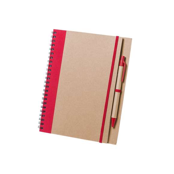 Libreta de anillas de línea nature fabricada en cartón reciclado. Con tapas duras de colores bitonos en color natural y extensa variedad de colores. Cuenta con un elástico de cierre, soporte para bolígrafo a juego y bolígrafo de cartón reciclado