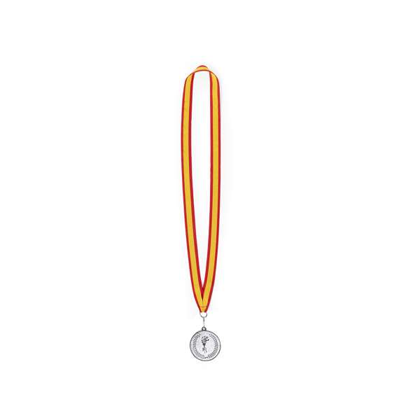 Medalla metálica con cinta de poliéster en acabado rojo y bandera española. Con cierre mosquetón para fácil marcaje y disponible en modelos oro, plata y bronce.