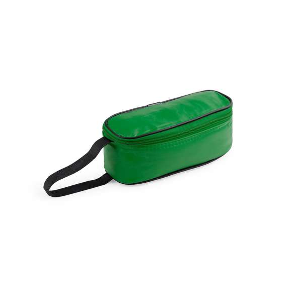Portabocadillos en resistente PVC de vivos colores y con cierre de cremallera. Con asa en nylon reforzado e interior isotermo en acabado de aluminio.