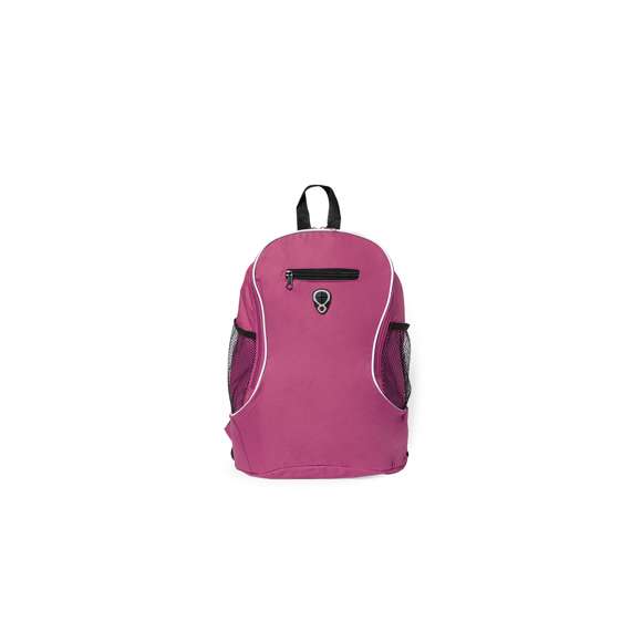 Mochila de poliéster 600D. Fabricada en divertidos y variados colores con amplia apertura de su bolsa principal y práctico bolsillo en la parte central. Cuenta con dos bolsillos elásticos de redecilla a los lados y una salida de auriculares en la parte frontal. Accesorios en color negro, con cintas de hombros cómodas, acolchadas y ajustables.