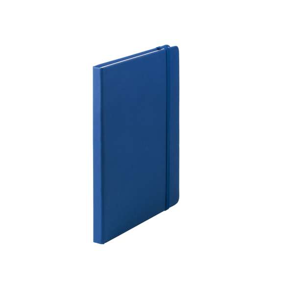 Bloc de notas A5 con tapas duras fabricado en suave polipiel y con 100 hojas lisas. Incluye marcapáginas de tela y banda elástica a juego. Disponible en una extensa gama de colores y presentado en bolsa individual de papel reciclado.