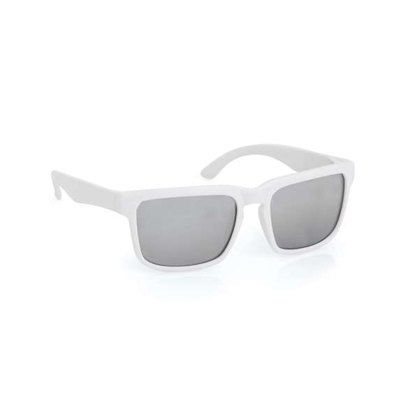 Gafas de sol con protección UV400 de clásico diseño veraniego. Con montura mate en divertidos colores y lentes espejadas a juego.