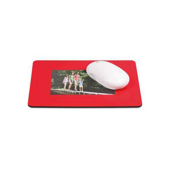 Original alfombrilla con portafotos integrado en suave combinación de PVC y EVA. Para fotografías de 10x15cm y con base acolchada antideslizante.
