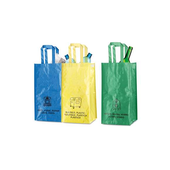 Set de 3 bolsas de reciclaje amarilla-verde-azul en resistente pp-woven laminado de 125g/m2 de acabado brillante. Incluye 3 bolsas de 23x45x23cm unidas entre sí mediante resistentes velcros laterales. Con asas reforzadas e indicación de tipos de residuo: plástico y envases, vidrio y papel.