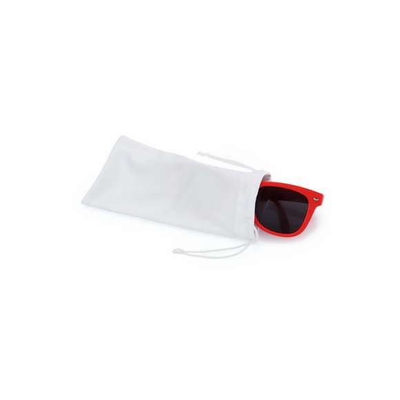 Funda de suave poliéster con cuerpo acabado en color blanco y cierre de cuerdas a juego. Especialmente diseñada para marcaje en sublimación.