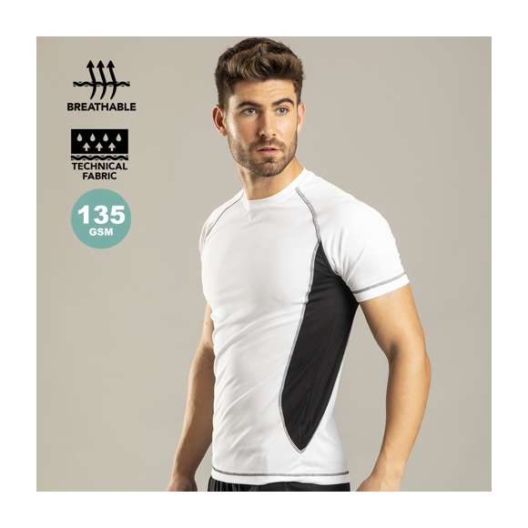 Camiseta técnica para adulto en material 100% poliéster transpirable de 135g/m2. Diseño en color blanco con costuras de refuerzo y laterales en vivos colores. Disponible en tallas S, M, L, XL, XXL.