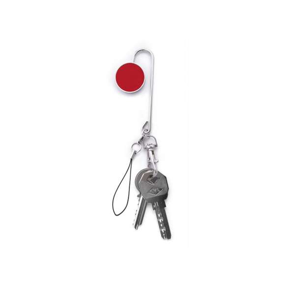 Llavero cuelgabolsos metálico con corona en polipiel de vivos colores. Con cinta de transporte de cierre de mosquetón. Presentado en estuche individual.