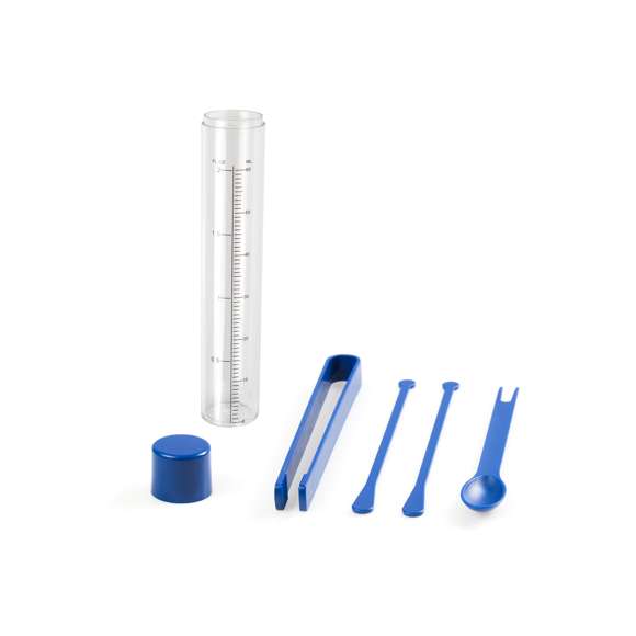 Set para cocktails de 5 accesorios en variada gama de vivos colores. Incluye envase medidor de 60ml de capacidad, cuchara trinchador, pinzas y dos agitadores.