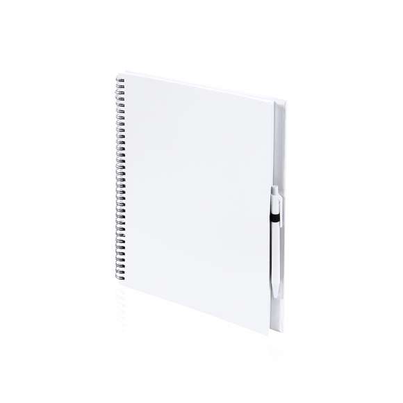 Libreta de anillas con tapas de suave tacto acabadas en resistente cartón reciclado y bolígrafo en cartón reciclado a juego. De atrevidos colores, 80 hojas lisas y con soporte para bolígrafo en contraportada.