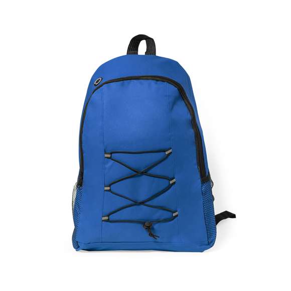 Mochila fabricada en resistente poliéster 600D. Práctico bolsillo central con cierre de cremallera y salida de auriculares, con útiles bolsillos laterales y cuerda elástica en el frontal a juego con la cremallera. Cómodas cintas ajustables a los hombros acolchadas como la espalda. Disponible en variados y desenfadados colores.