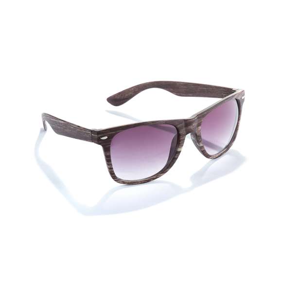 Gafas de sol con protección UV400 de clásico diseño. Con montura en diseño imitación a madera natural y lentes a juego.