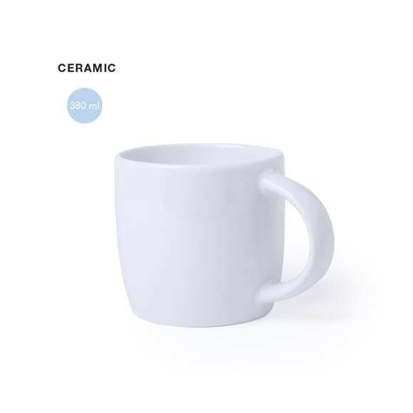 Taza de cerámica de 380ml de capacidad en color blanco para los amantes del café largo. Presentada en caja individual.Disponible manual de instrucciones en español e inglés.